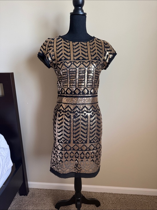 Eliza J Dresses & Skirts - Eliza J Black and Gold Sequin Shift Dress